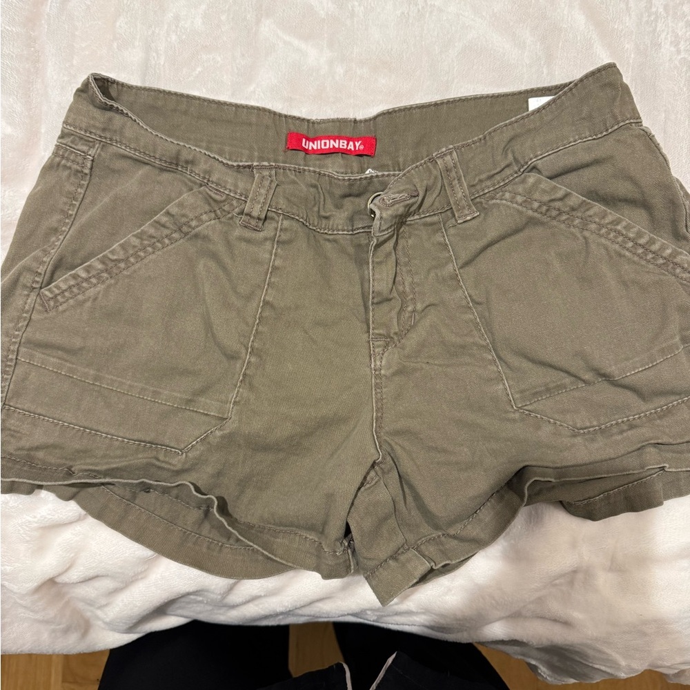 UNIONBAY Women's Olive Cargo Shorts